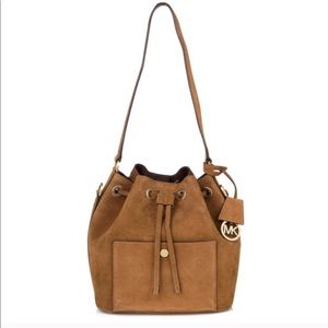 Trade with valleygirl_13